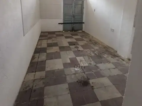 Local en Venta 84 años