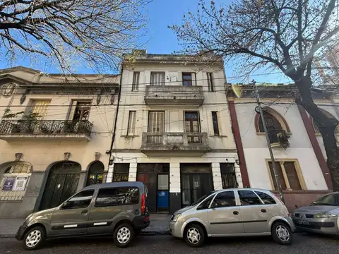 Venta 4 ambientes con terraza en Flores