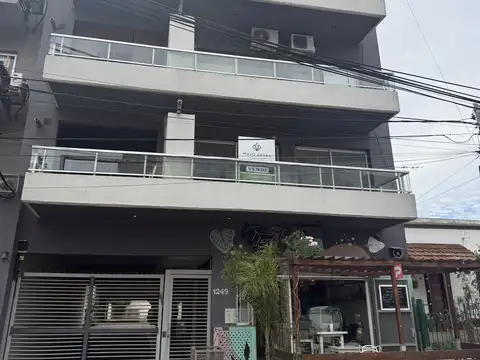 Depto 1 dormitorio con balcon y terraza