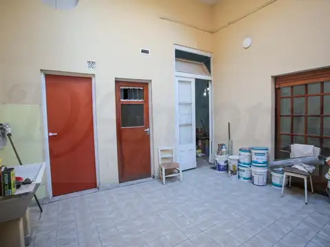 Depto Tipo Casa en Venta 90 años