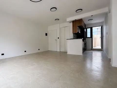 Depto Tipo Casa 3 ambientes con 1 baño