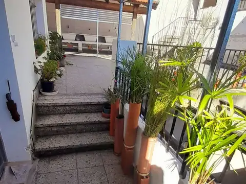 Avenida Brigadier Juan Manuel de Rosas al 2500