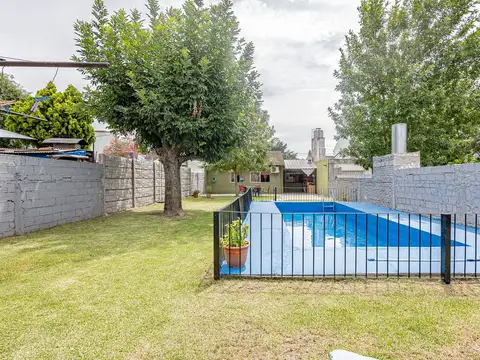 VENTA CASA 3AMB JARDIN PILETA PARRILLA VILLA TESEI