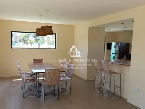 Casa en Alquiler de 3 dormitorios