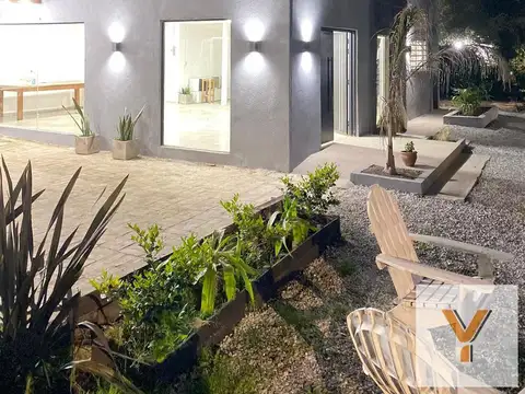Casa en venta - 1 Dormitorio 3 Baños - 960Mts2 - Florencio Varela, Bosques