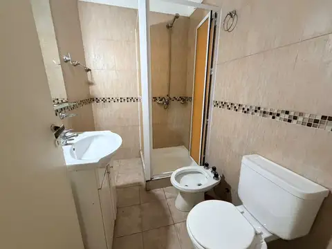 VTA DPTO 3 AMB/ 46M2 TOT /INTERNO/ JARDIN/V.CRESPO