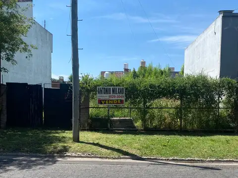 Terreno en venta en Moron Sur