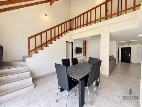 Casa 5 ambientes con 1 baño