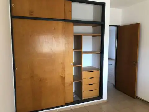 Departamento en Alquiler en Roldan, $ 650.000