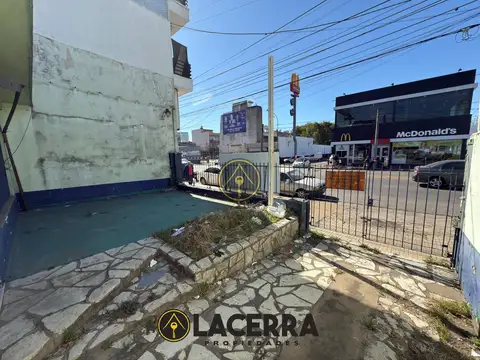 Av. Ricardo Balbin al 2500