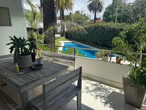 Departamento en Venta 4 ambientes con parrilla y pileta