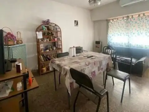 OPORTUNIDAD VENTA CASA EN LOTE PROPIO DIVIDIDA EN 3 PH ? ESCUCHA OFERTA