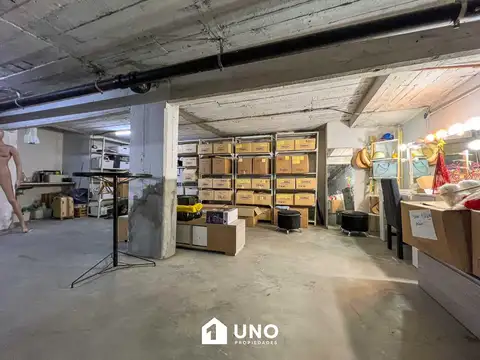 Tucuman y Corrientes - Local.