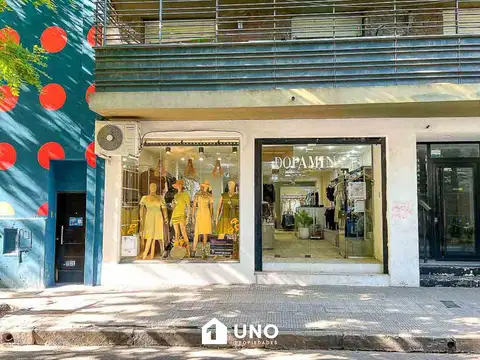 Tucuman y Corrientes - Local.