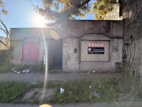 Casa a reciclar en excelente ubicación de San Lorenzo