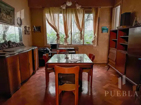 VENTA DEPARTAMENTO PARA RECICLAR DE 3 AMBIENTES MAS DEPENDENCIA Y BAULERA EN MONSERRAT