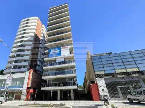 Av.  Maipu 3800 cochera 1 ss 111 entre Diaz Velez y Debenedetti