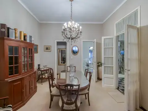 Casa 5 ambientes con 3 baños