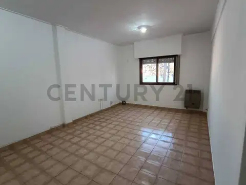 Departamento en alquiler en La Plata de dos dormitorios y cochera