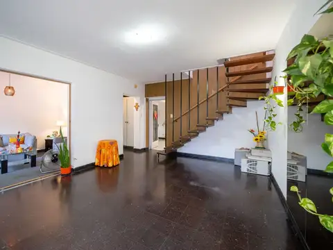CASA EN VENTA TRES DORMITORIOS ARROYITO