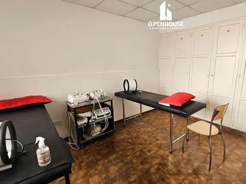 OPENHOUSE vende casa/oficinas, gran oportunidad de inversión en calle Rioja, Ciudad
