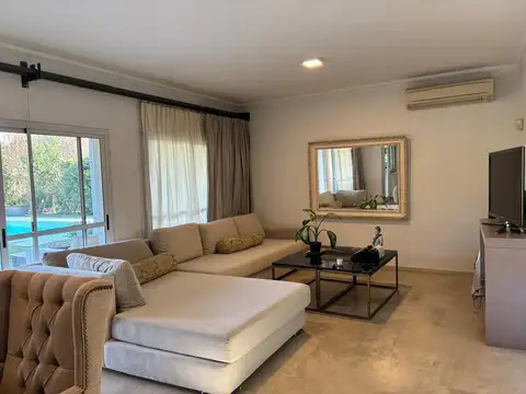 Casa en Alquiler en Buen Retiro, USD 1.450
