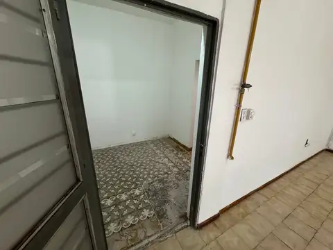 Local en Venta 81 años