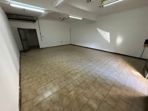 VENTA LOCAL COMERCIAL SAN VICENTE CON PARKING
