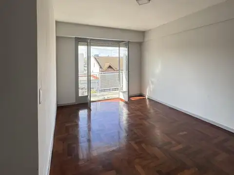 Depto Tipo Casa 2 ambientes con 1 baño