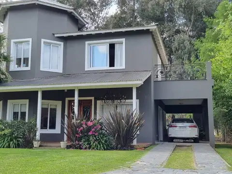 Casa venta en El Paraíso Country Club