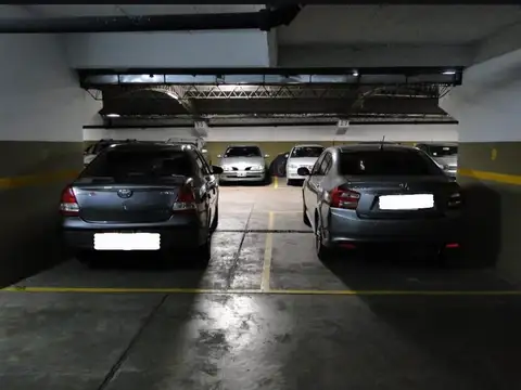 Venta  10 Cocheras en Block fijas y cubiertas. Almagro