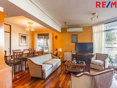 Departamento en Venta en Parque Chacabuco, USD 235.000