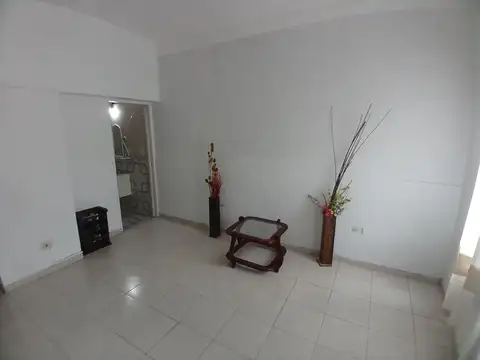 Depto Tipo Casa en Venta de 2 ambientes