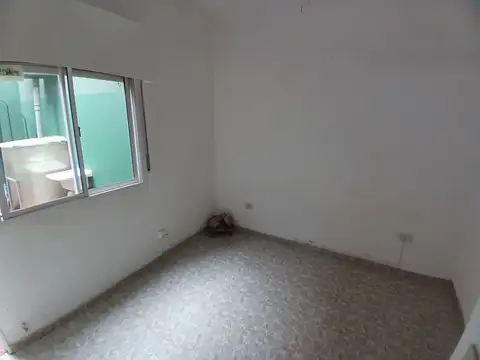 Depto Tipo Casa 2 ambientes con 1 baño