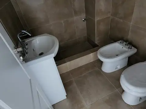 DPTO 2AMB A ESTRENAR CON TERRAZA PROPIA. ESCUCHA OFERTA.