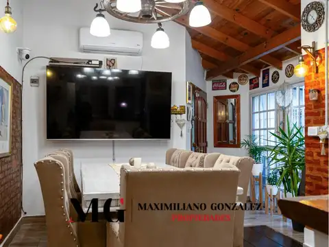 Casa 3 ambientes con 2 baños