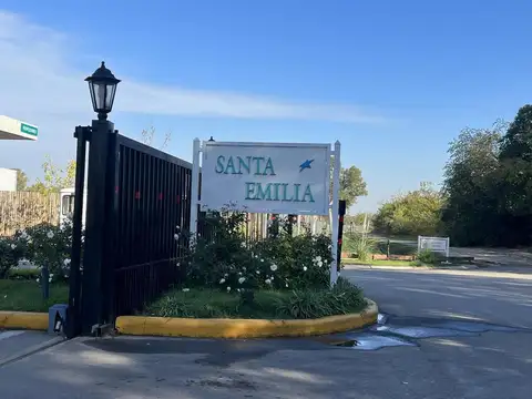 Vis. Lote perimetral en Barrio Santa Emilia. P. del Este