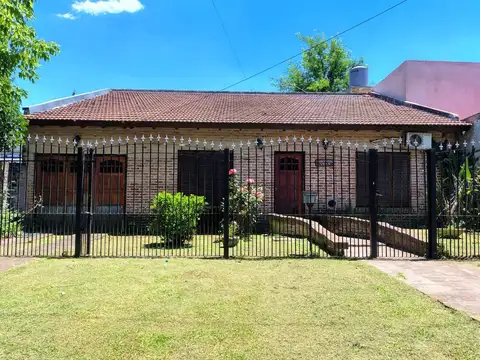 Casa 4 amb venta Fco Alvarez gran lote y ubicación