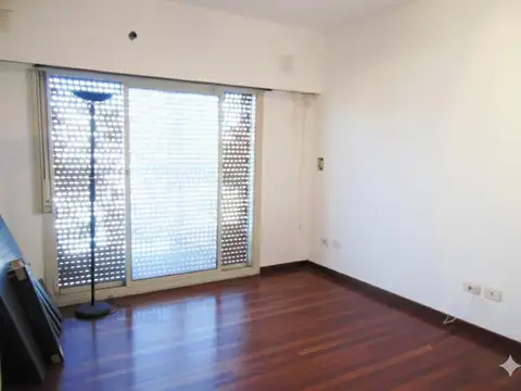 Departamento súper luminoso de 3 amb con balcón - CASEROS