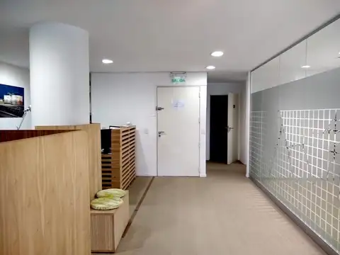 Oficina en Venta con 1 cochera