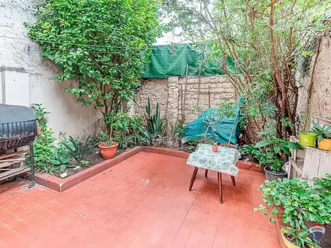 Depto Tipo Casa en Venta 40 años