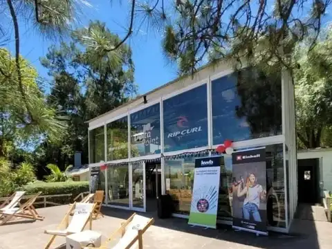 Parador gastronómico en venta sobre Rio San Antonio Delta Tigre con cabaña equipada