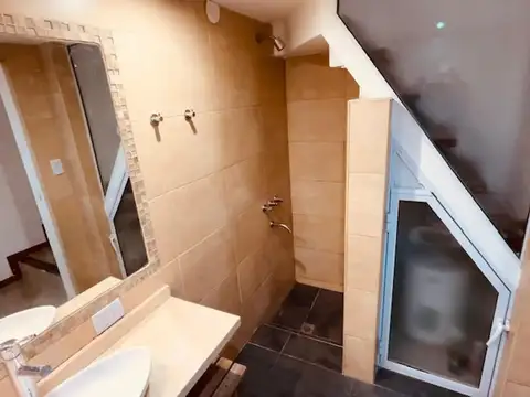 Ayacucho e/ Guido y Avenida Presidente Manuel Quintana