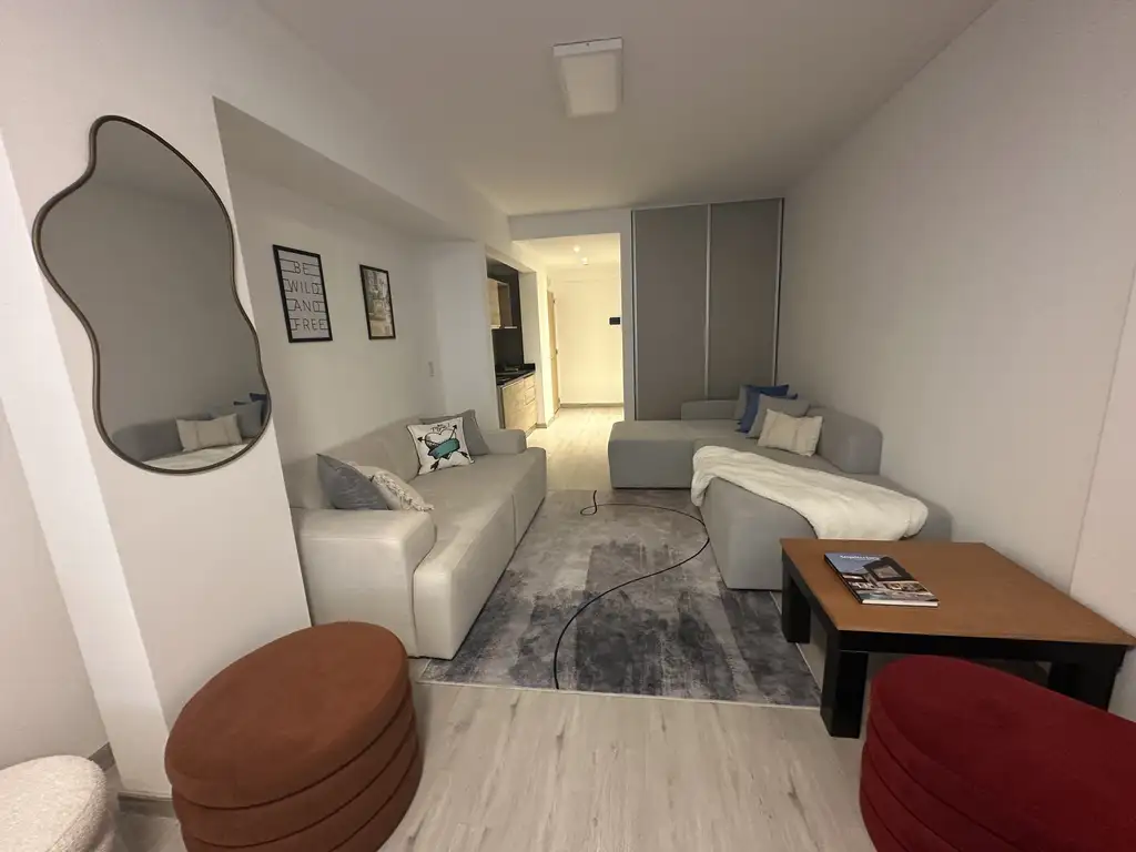 vera 200, Piso 1