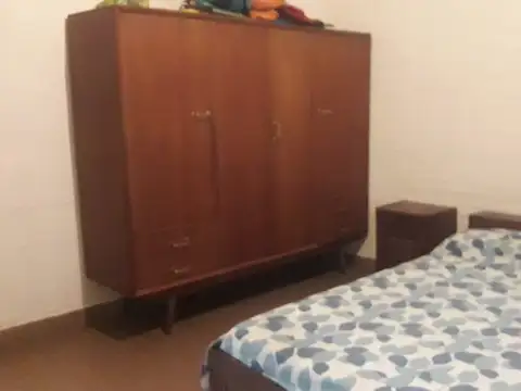 Casa 2 ambientes con 1 baño