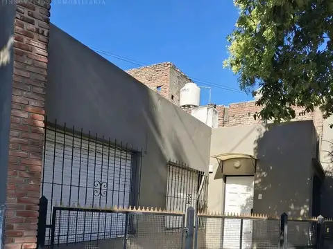 Venta Casa 4 ambientes Pilar Centro