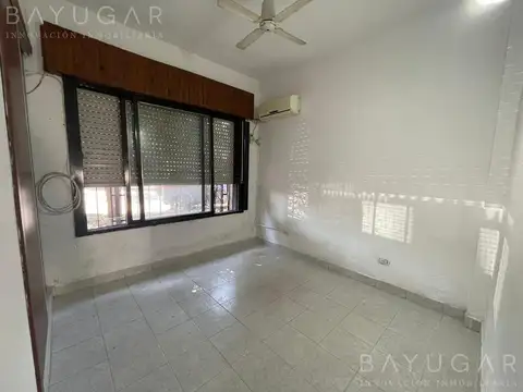 Venta Casa 4 ambientes Pilar Centro