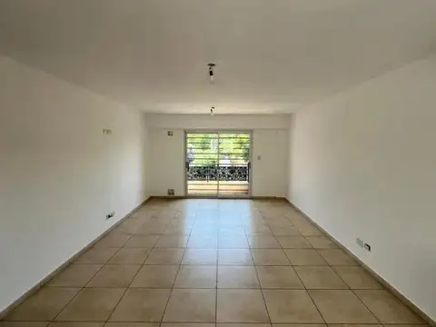 PH en venta - 3 Dormitorios 2 Baños - Lomas de Zamora