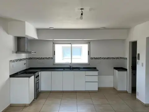 Depto Tipo Casa en Venta en Banfield, USD 250.000