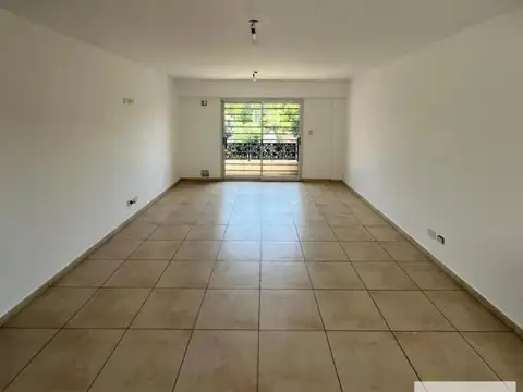 PH en venta - 3 Dormitorios 2 Baños - Lomas de Zamora